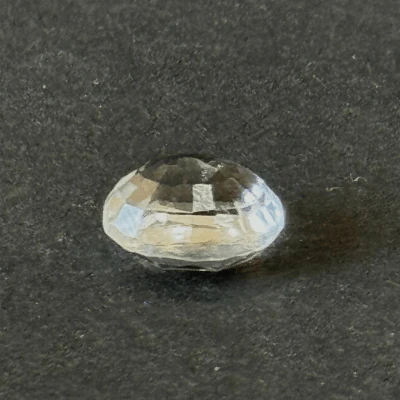 White Topaz (Safed Pukhraj) - 7.35 cts - Image 2